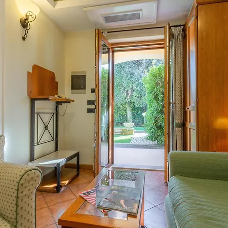 Tranquil Retreat Near For 4