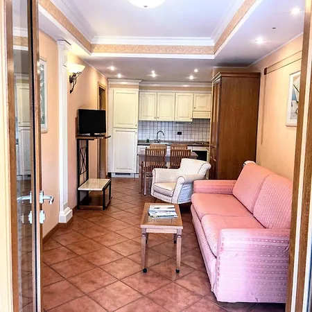 Tranquil Retreat Near For 4