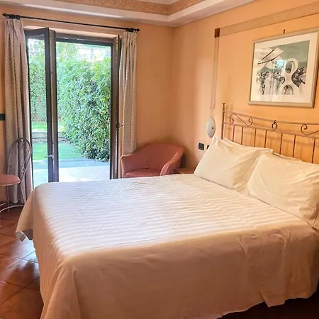 Tranquil Retreat Near For 4 *